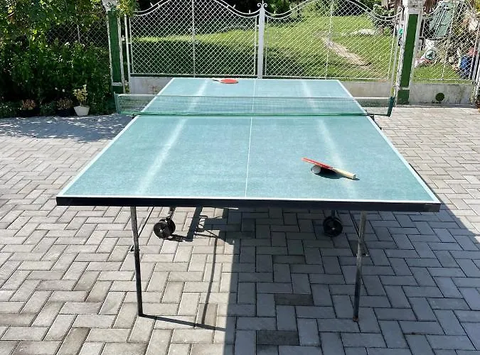 Gyoere Vendeghaz Apartament Galambok