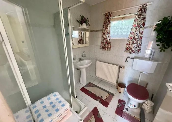 Gyoere Vendeghaz Apartament